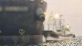 惊悚！韩国近海渔船与 4.4 万吨货轮激烈碰撞（国际海运新闻资讯）